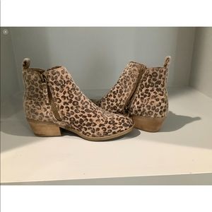 Leopard booties